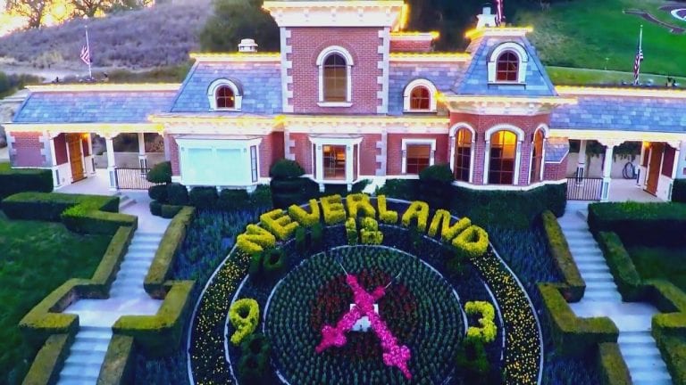 Neverland Ranch Of Michael Jackson How Much Is It Worth Today The Frisky