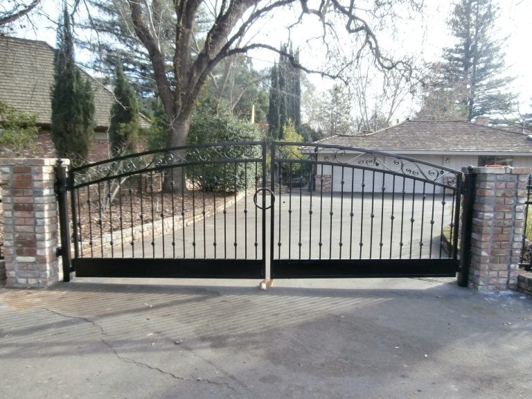 Why should you install driveway gates? - The Frisky