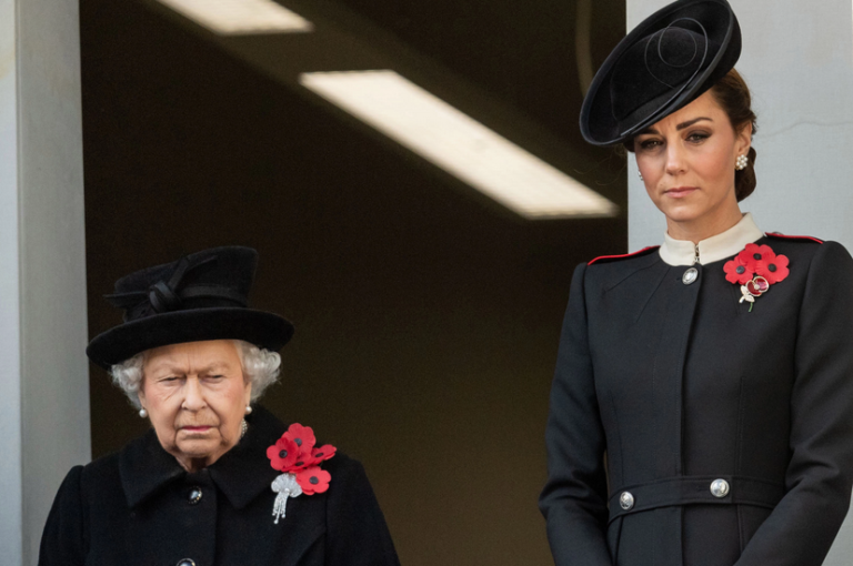 Kate Middleton Always Follows the Rules to Respect the Queen When They ...