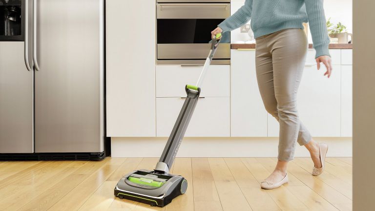 Top 5 most important features your new vacuum should have - The Frisky