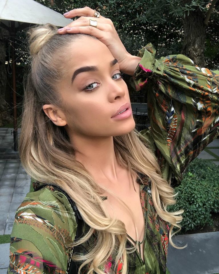 19 Facts You Should Know About Jasmine Sanders Golden Barbie The Frisky