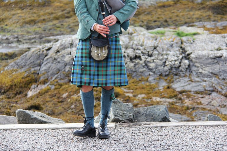 Magical Five Tricks About Professional Scottish Kilt Outfit - The Frisky