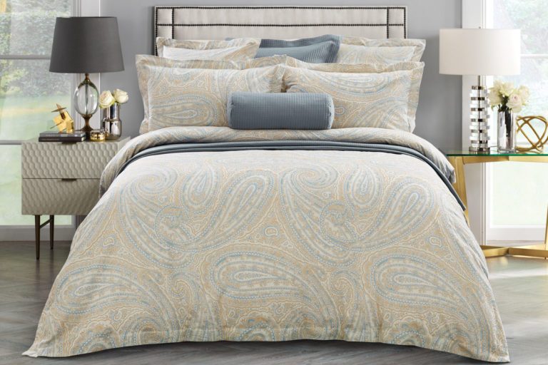 Creating The Luxury Bedding Look: Basic Suggestions - The Frisky