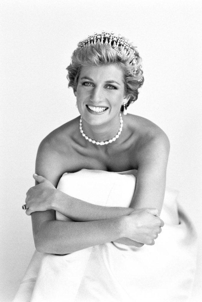 10 Pictures and Stories in Honor of What Would Have Been Princess Diana ...