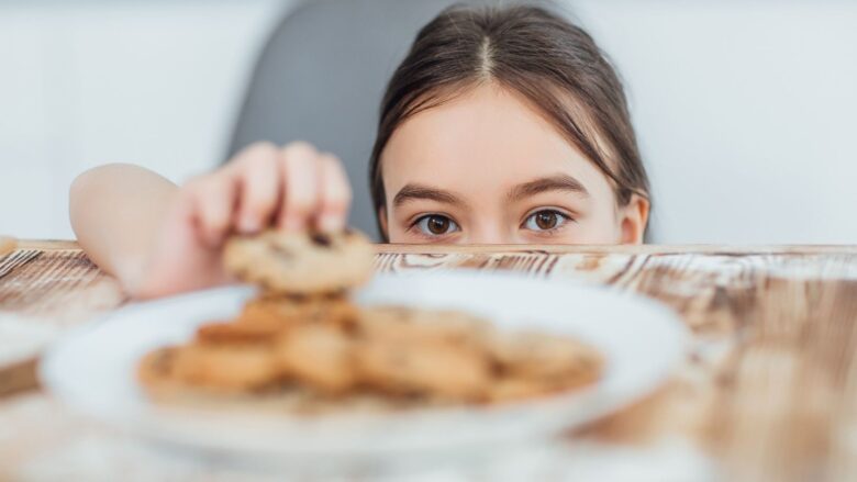 Covert Tactics Women Use To Steal Your Food