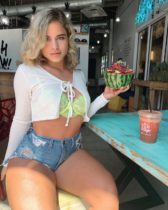 Gorgeous Latina Yaslen Clemente Sizzles in a Cute Bikini in a Seductive