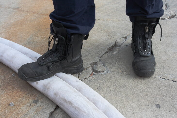 11 Tips for Buying the Best EMS Boots in 2024 - The Frisky