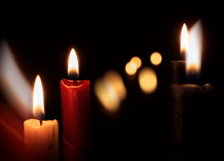 How to Use Black Flame Candles for Your Halloween Decoration - 2024 ...