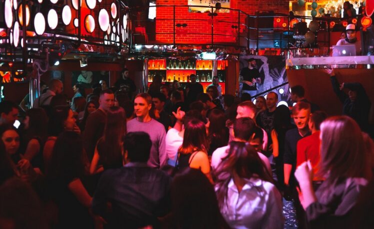Everything You Have to Know About Moscow Nightlife - The Frisky