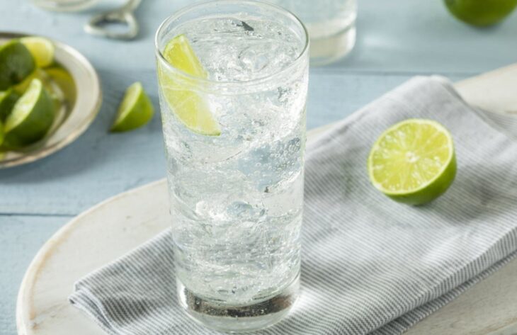 8 Health Benefits of Drinking Seltzer Water - The Frisky