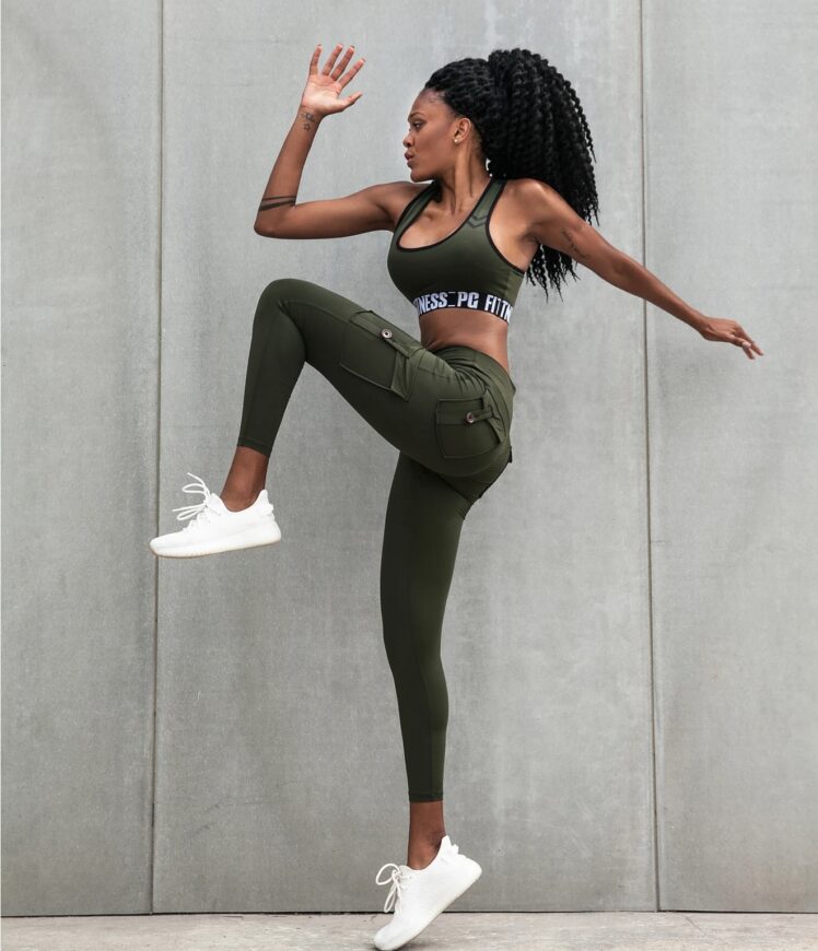 6 Reasons Why Cargo Leggings Are Becoming So Popular - The Frisky