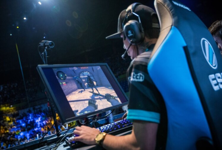 Best Gaming and Coaching and Gaming Service The Frisky