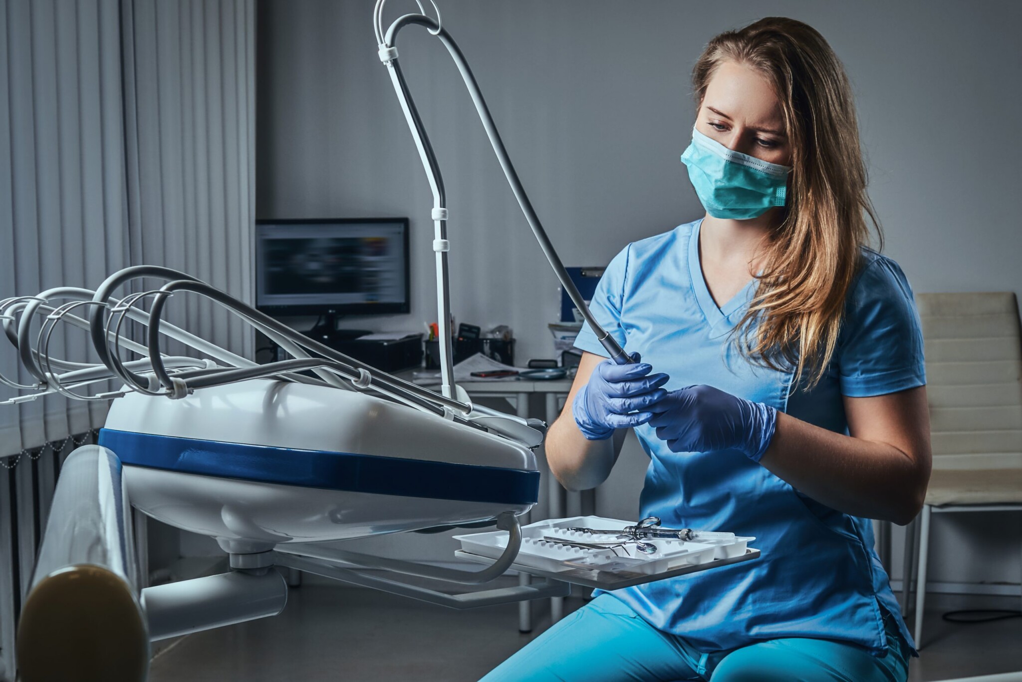 Things To Know Before Becoming A Dental Assistant