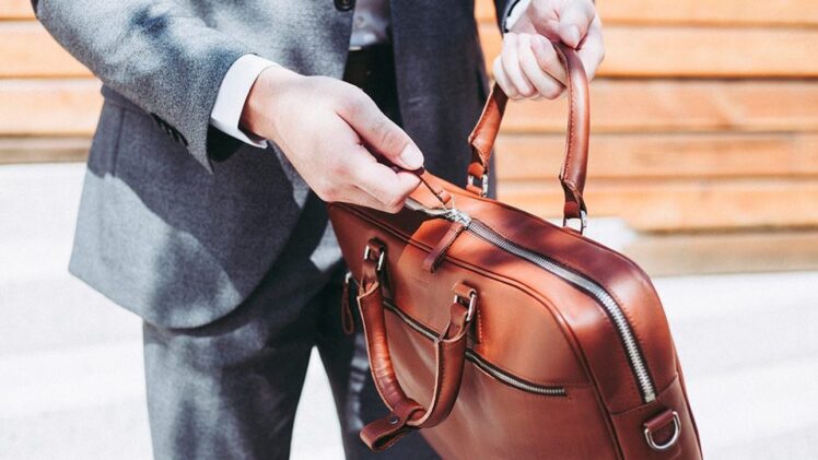 Are Leather Duffle Bags for Men Actually a Thing Now? - The Frisky