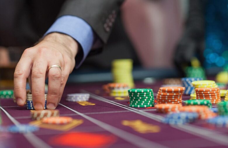 Play at Online Casinos with a Symbolic Deposit